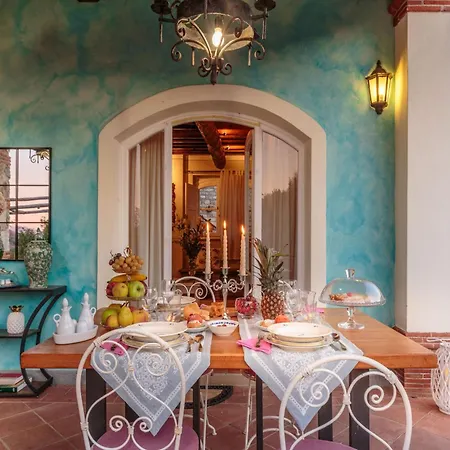 Farmhouse In Tuscany With Pool And Scenic Views *